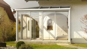 Meer licht en leven door een moderne serre in je huis